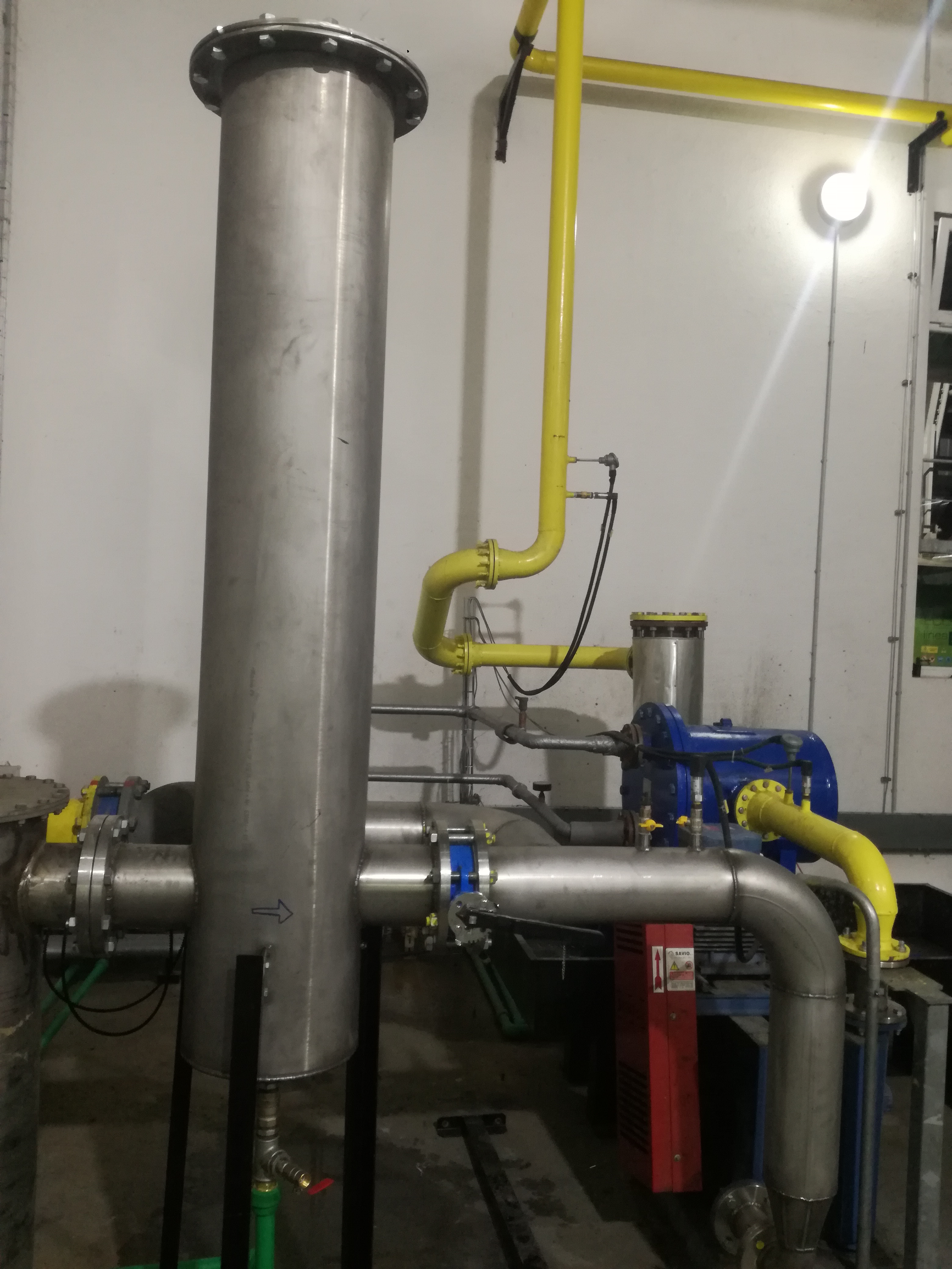 Prochrome filter housing and filter cartridge for biogas filtration