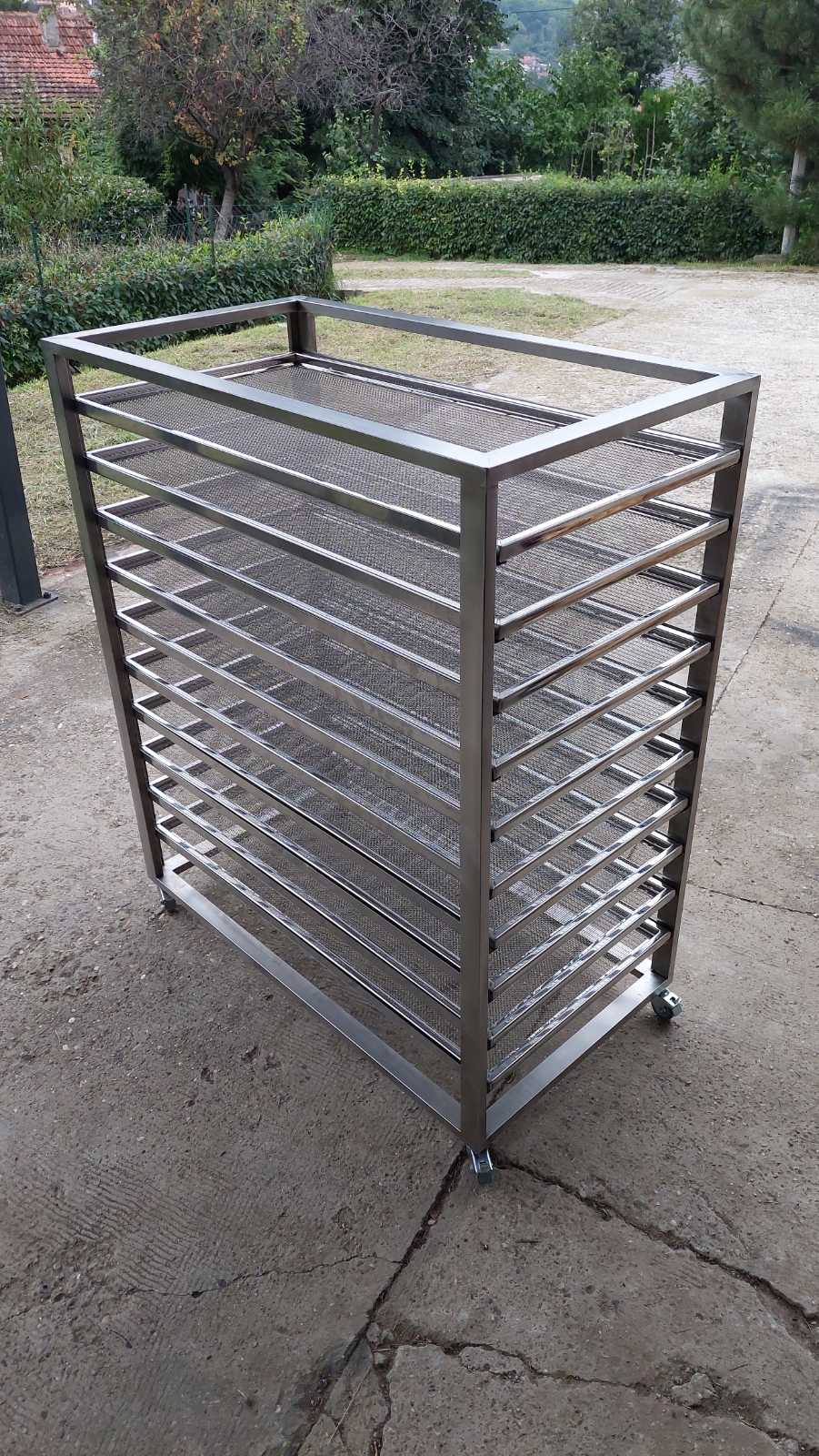 Prochromic trays for drying fruits, vegetables, medicinal herbs and more